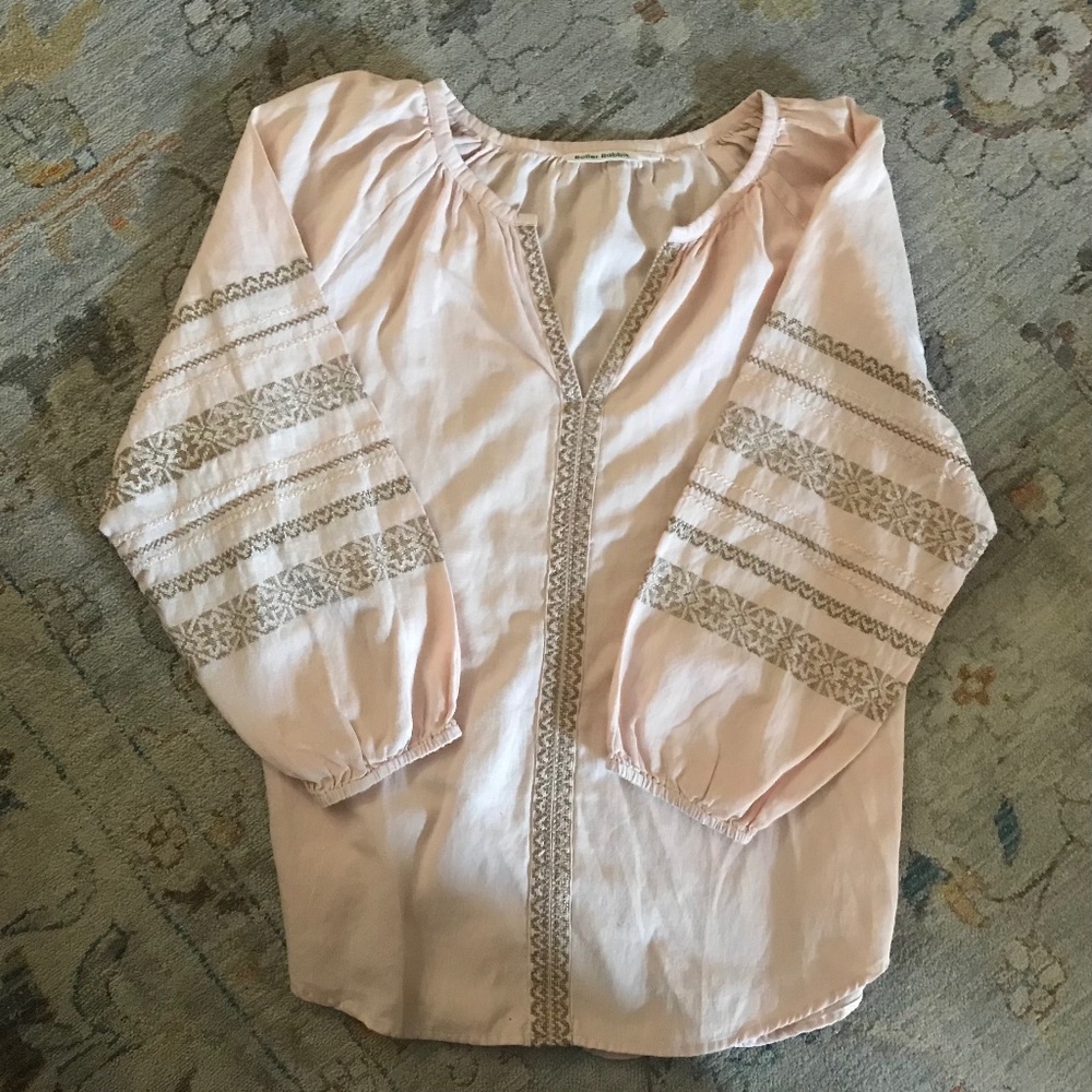 Roller Rabbit Cotton Open V neck short. Size Large.  Pink with gold accents